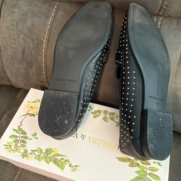 Women’s Loafers - Picture 3 of 3